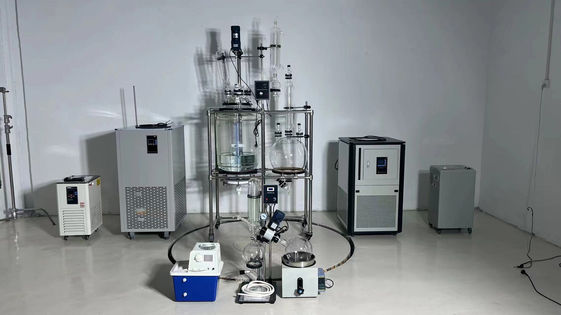 Crystallization reactor (100L) and 5L rotary evaporator.pic